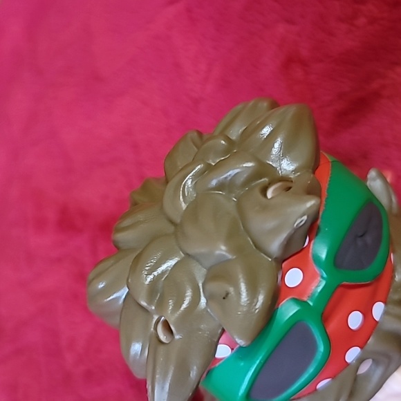 Farty Flip Action Figure - Picture 7 of 8